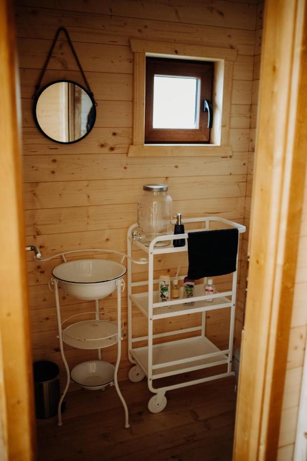 TreeHome glamping Střítež Eksteriør billede